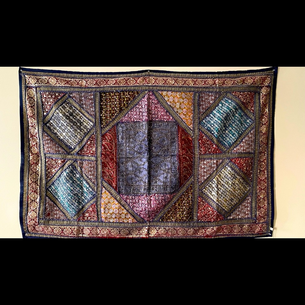 Wall decor hanging